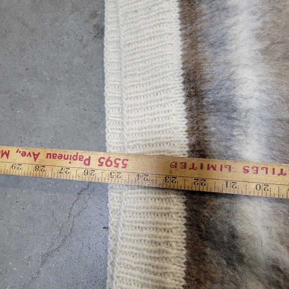 Vintage JAGMAN Handknit Origina wool fuzzy pullover sweater women's large - Picture 8 of 10